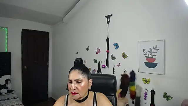 mature bigboobs10 online show from December 19, 2025, 3:57 am