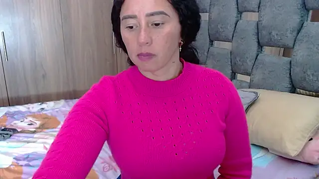 sara hott 1 online show from January 28, 2025, 8:15 pm