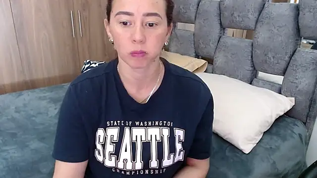 sara hott 1 online show from March 13, 2025, 1:29 pm