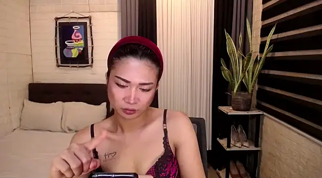 Snapshot of Yesha_harper chatting on March 9, 2025, 5:49 pm Yesha harper online show from March 9, 2025, 5:49 pm