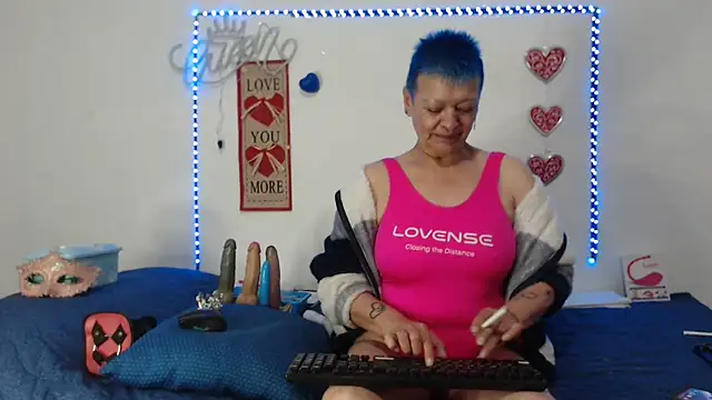 loquitaqueen011 online show from February 23, 2025, 3:18 pm