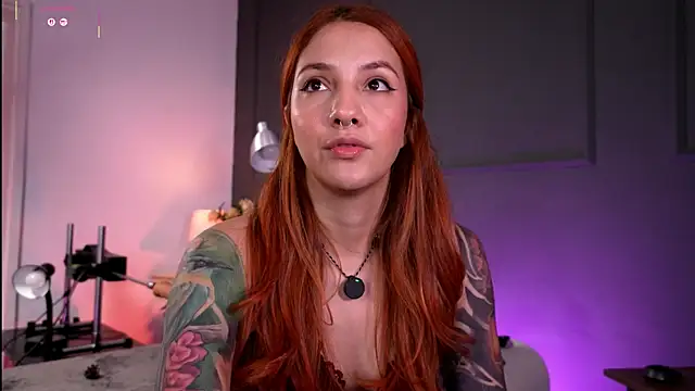 Snapshot of RedJasmine_ chatting on April 28, 2026, 10:26 pm RedJasmine online show from April 28, 2026, 10:26 pm