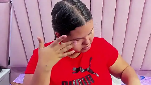 Snapshot of ValenTitis chatting on January 29, 2025, 7:43 pm ValenTitis online show from January 29, 2025, 7:43 pm