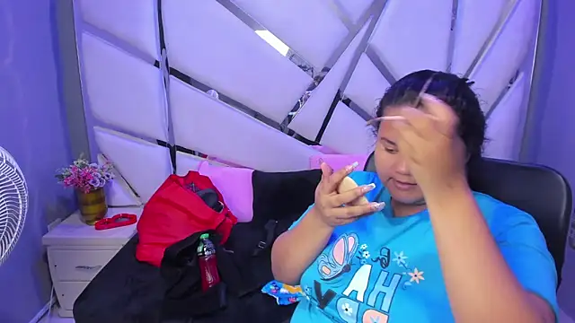 Snapshot of ValenTitis chatting on October 1, 2025, 8:15 pm ValenTitis online show from October 1, 2025, 8:15 pm