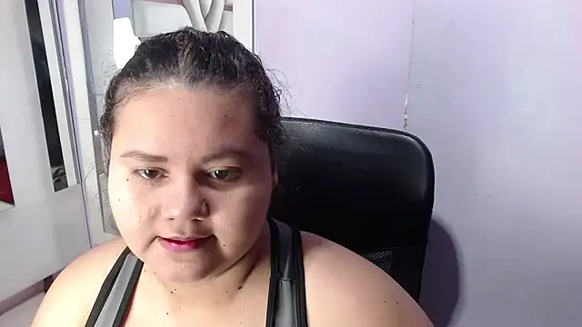 Snapshot of ValenTitis chatting on November 21, 2025, 8:51 pm ValenTitis online show from November 21, 2025, 8:51 pm