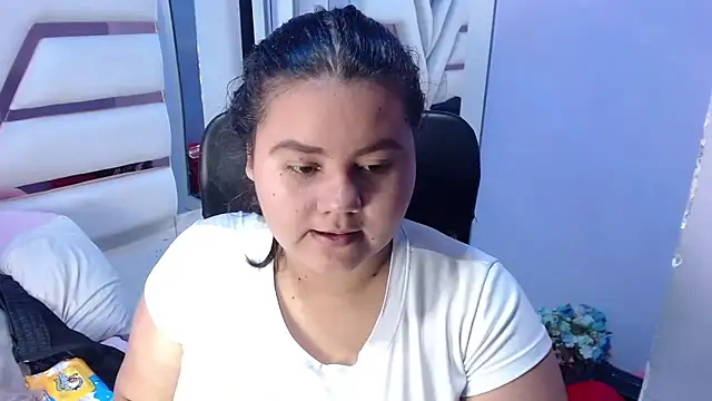 Snapshot of ValenTitis chatting on November 25, 2025, 8:53 pm ValenTitis online show from November 25, 2025, 8:53 pm