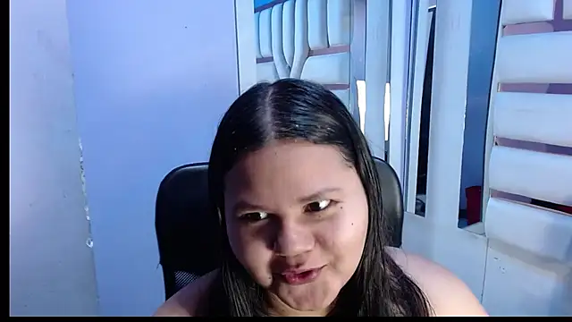 Snapshot of ValenTitis chatting on December 15, 2025, 8:46 pm ValenTitis online show from December 15, 2025, 8:46 pm