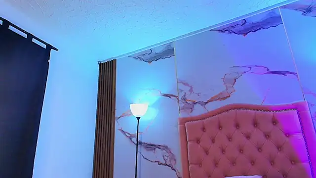 Snapshot of Jade20_ chatting on January 7, 2026, 9:39 pm Jade20 online show from January 7, 2026, 9:39 pm