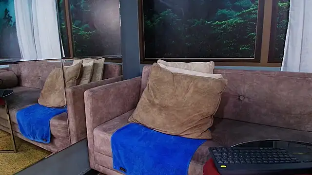 JONAS SMITH  online show from February 27, 2025, 5:04 pm