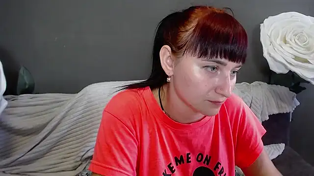 NinaFlawlees online show from September 22, 2025, 11:56 am