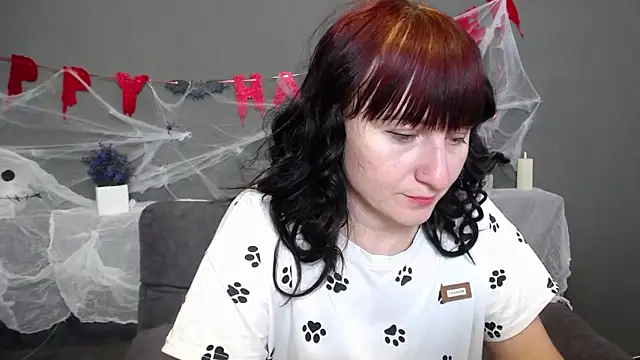 NinaFlawlees online show from October 16, 2025, 12:06 pm