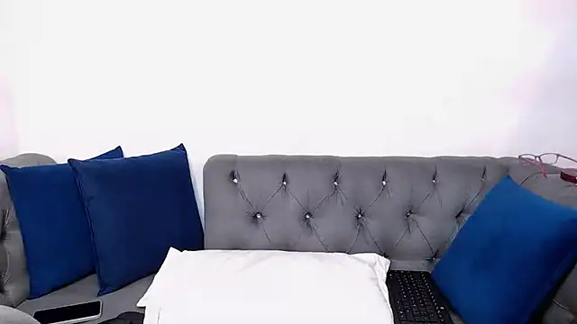 Snapshot of CanndyBrunett chatting on February 21, 2025, 2:06 pm CanndyBrunett online show from February 21, 2025, 2:06 pm