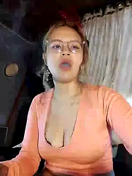 Hathorlove online show from December 11, 2024, 9:55 pm