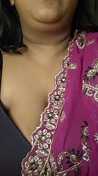 Snapshot of sassy_horny chatting on October 7, 2025, 10:18 pm sassy horny online show from October 7, 2025, 10:18 pm