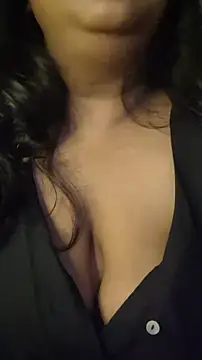 Snapshot of sassy_horny chatting on October 17, 2025, 11:29 pm sassy horny online show from October 17, 2025, 11:29 pm