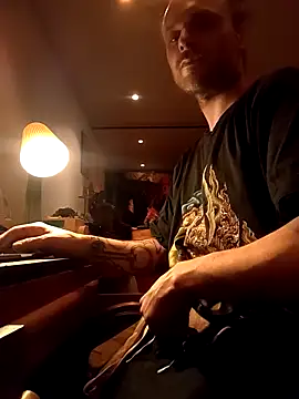 rexflexxx online show from April 21, 2026, 2:51 am