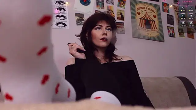 Luna Blake online show from March 1, 2026, 11:23 am