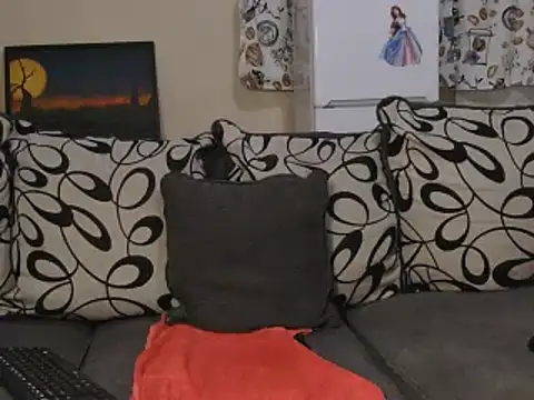 Snapshot of DollyPerryXX chatting on February 1, 2025, 9:08 pm DollyPerryXX online show from February 1, 2025, 9:08 pm