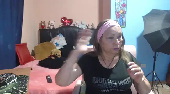 milfeddy  online show from February 13, 2025, 9:06 pm