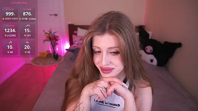 PenellopaRaw online show from November 28, 2025, 8:00 pm