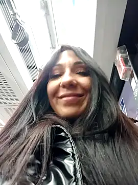 Snapshot of LeticiaWoods chatting on December 20, 2024, 1:22 pm LeticiaWoods online show from December 20, 2024, 1:22 pm