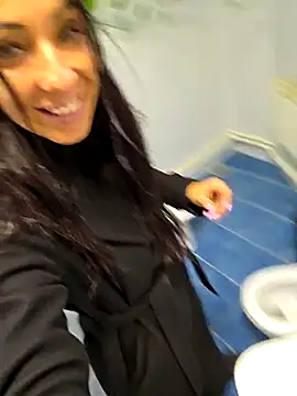 Snapshot of LeticiaWoods chatting on October 9, 2025, 12:58 pm LeticiaWoods online show from October 9, 2025, 12:58 pm