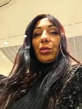 Snapshot of LeticiaWoods chatting on November 27, 2025, 10:50 am LeticiaWoods online show from November 27, 2025, 10:50 am