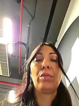 Snapshot of LeticiaWoods chatting on December 19, 2025, 6:09 am LeticiaWoods online show from December 19, 2025, 6:09 am