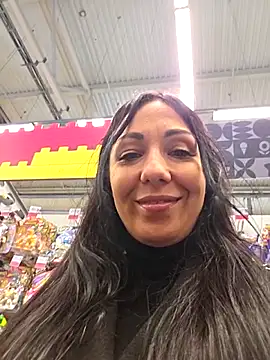 LeticiaWoods online show from April 17, 2026, 11:57 am