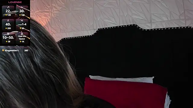 JennyRouse01 online show from February 19, 2025, 3:05 pm