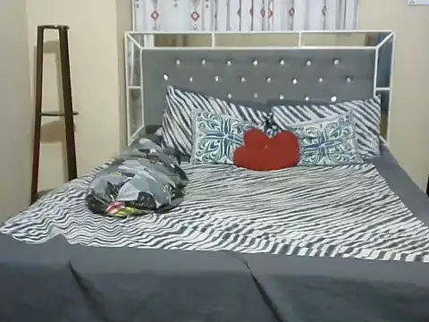 cutebengaligirl online show from September 12, 2025, 2:00 am