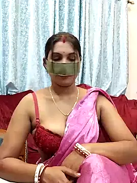 Queen Dolly online show from December 15, 2024, 5:53 pm