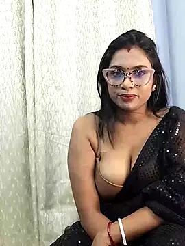 Queen Dolly online show from September 27, 2025, 6:02 pm