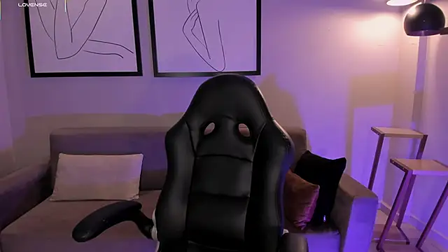 EveBensonX online show from September 20, 2025, 7:15 pm