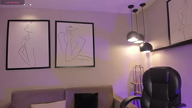 EveBensonX online show from February 21, 2026, 12:39 pm