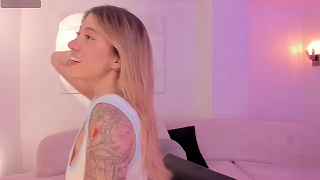 EveBensonX online show from March 13, 2026, 7:20 pm