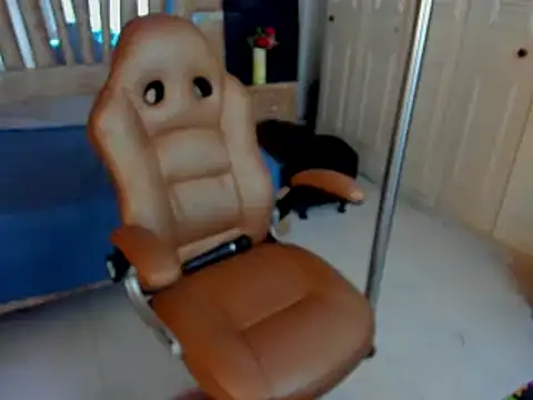 cute sassy online show from March 1, 2025, 1:00 am