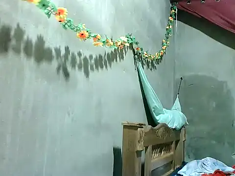 2ocmaxi online show from October 18, 2025, 2:58 am