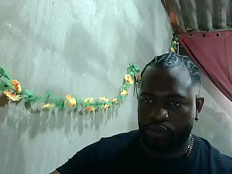 2ocmaxi online show from October 25, 2025, 7:19 pm