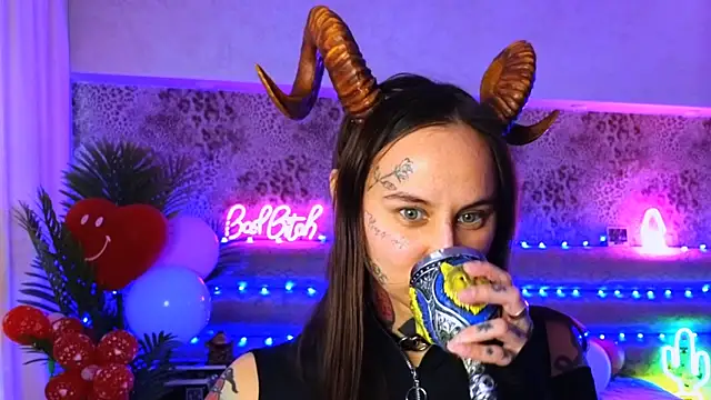 Cool Freak  online show from February 21, 2025, 11:11 am