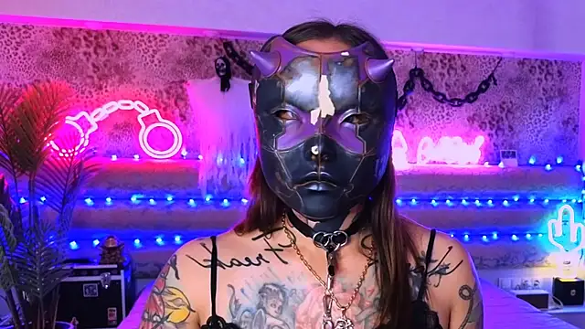 Cool Freak  online show from October 19, 2025, 10:38 am