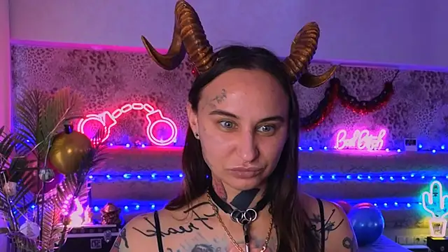 Cool Freak  online show from November 29, 2025, 10:29 am