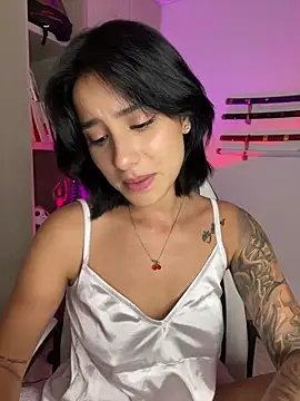 Snapshot of Ale_Lewis chatting on December 27, 2024, 2:25 am Ale Lewis online show from December 27, 2024, 2:25 am