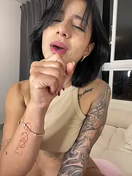 Snapshot of Ale_Lewis chatting on January 2, 2025, 1:06 am Ale Lewis online show from January 2, 2025, 1:06 am