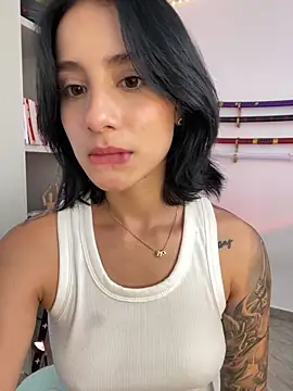 Snapshot of Ale_Lewis chatting on March 5, 2025, 6:34 pm Ale Lewis online show from March 5, 2025, 6:34 pm