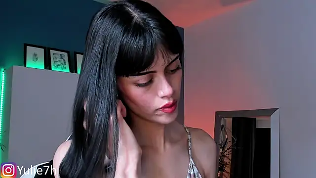  Jessy Moon  online show from October 26, 2025, 7:31 pm