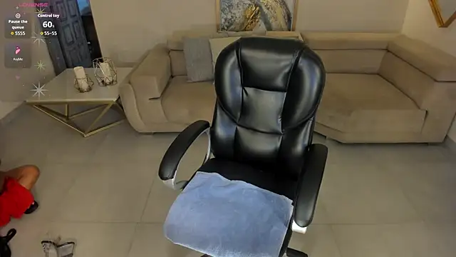 RenataReyes online show from April 2, 2026, 9:34 pm