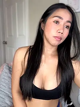 JazzieXo online show from April 3, 2026, 7:23 pm