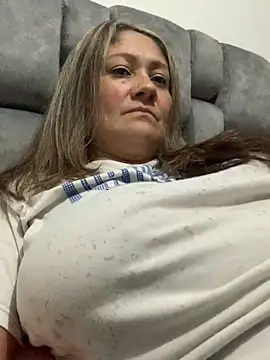 gabiTetas online show from December 2, 2024, 11:23 am