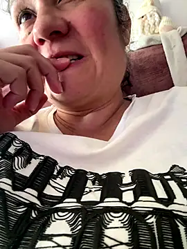 gabiTetas online show from December 19, 2025, 7:54 pm